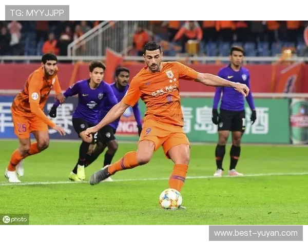 广岛三箭2-1逆转柔佛新山 教练下半场换人调整见效 广岛三箭2-1逆转柔佛新山 教练下半场换人调整见效